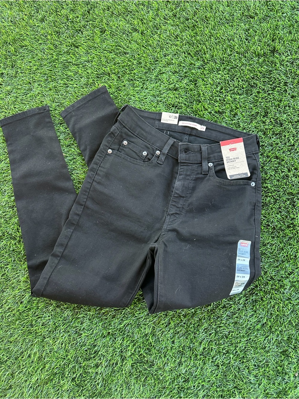 Levi's Women’s 721 High-Rise Skinny Jean - Picture 4 of 4